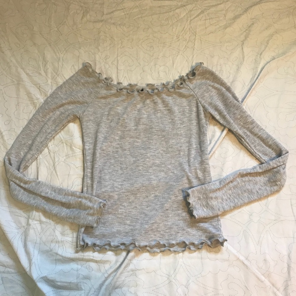 Brandy Melville long sleeve shirt